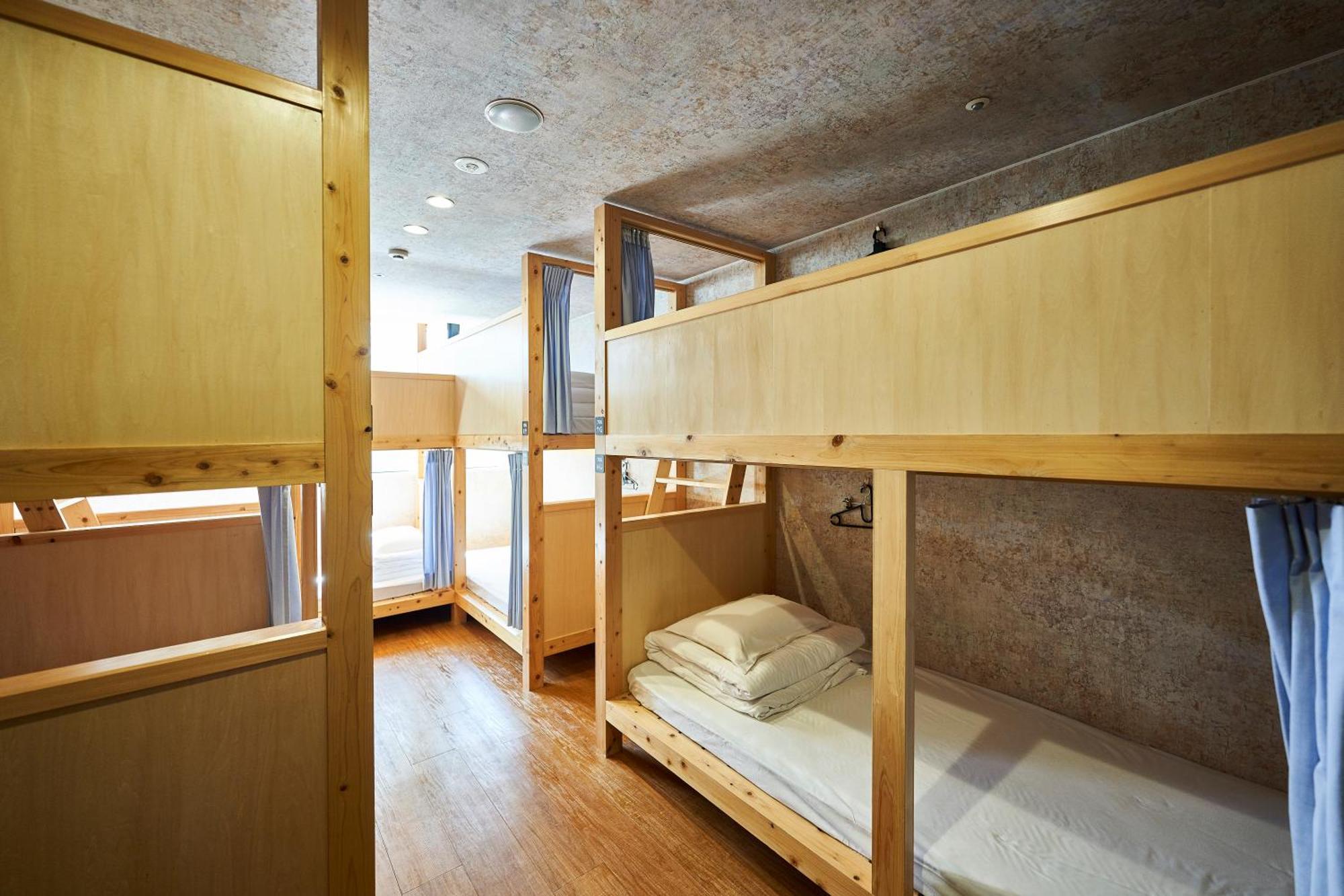Morning Box Shinsaibashi Hotel 4*